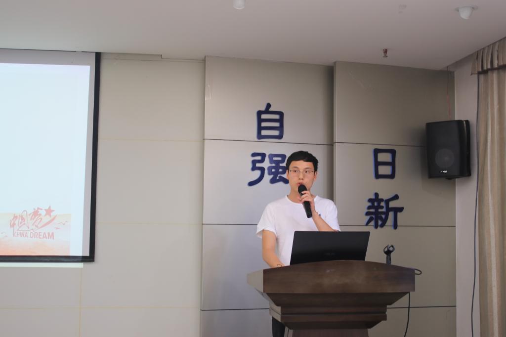 优秀学员代表唐书忠同学发言